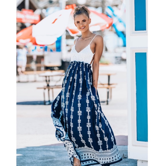 Dresses & Skirts - Summer Lovin Maxi Dress